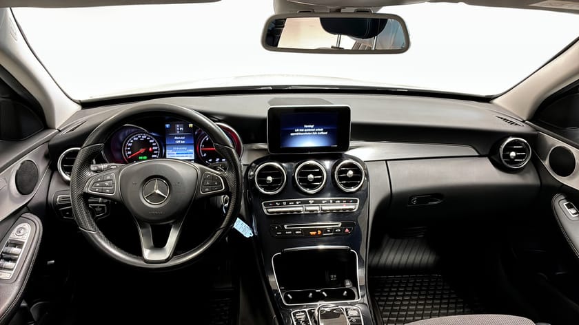 Bild 4 av Mercedes-Benz C 220 T d 4MATIC Avantgarde Drag MoK Kamera