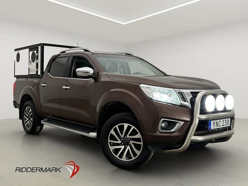 Bild 3 av Nissan Navara Dubbelhytt Tekna 2.3 4WD Värm Diff Skinn Drag HUNDKÅPA