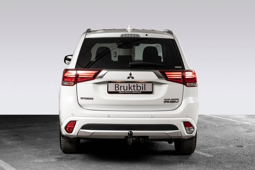 Bilde 4 av Mitsubishi Outlander PHEV Instyle+ | Hengerfeste | Skinn | DAB | Navi | Norsk