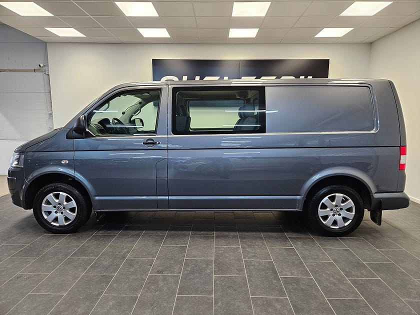 Bild 2 av Volkswagen Transporter Kombi 5 sits 2.0 TDI 140hk Värmare Drag Xenon Ny Kamrem