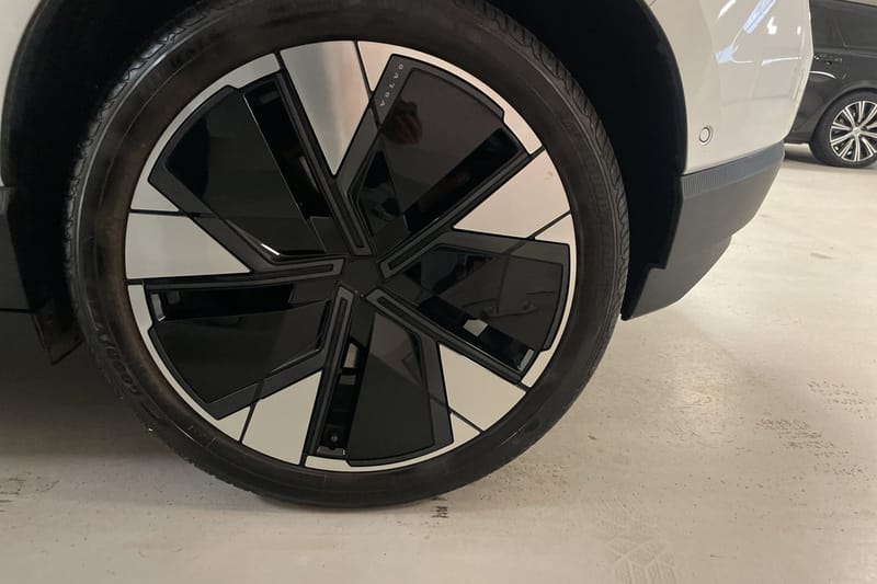 Volvo EX30 Single Motor Extended Range