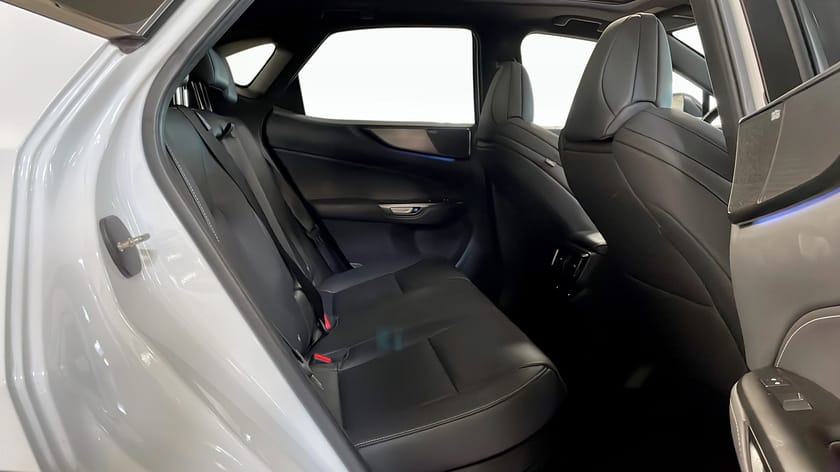 Bild 5 av Lexus NX 350h AWD E-CVT 242Hk F-Sport / Pano / 360° / Mark Levinson