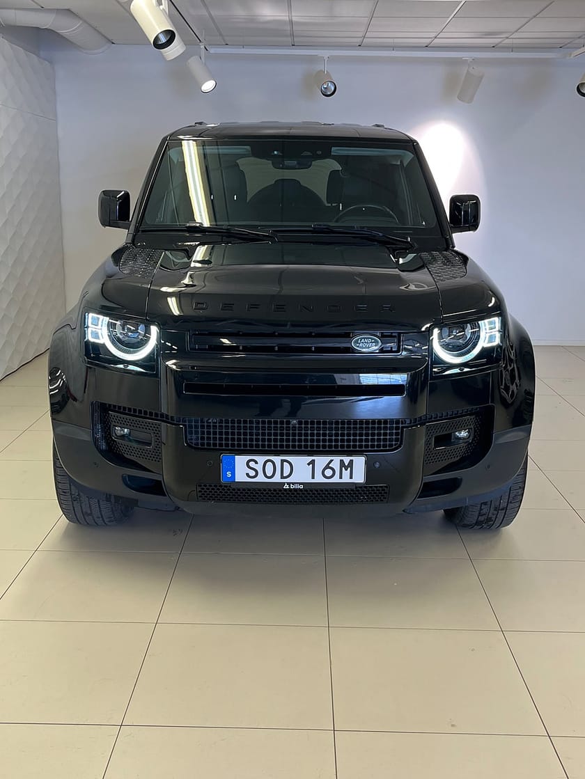 Bild 3 av Land Rover Defender P400e PHEV 110 SE / Black Pack / Drag