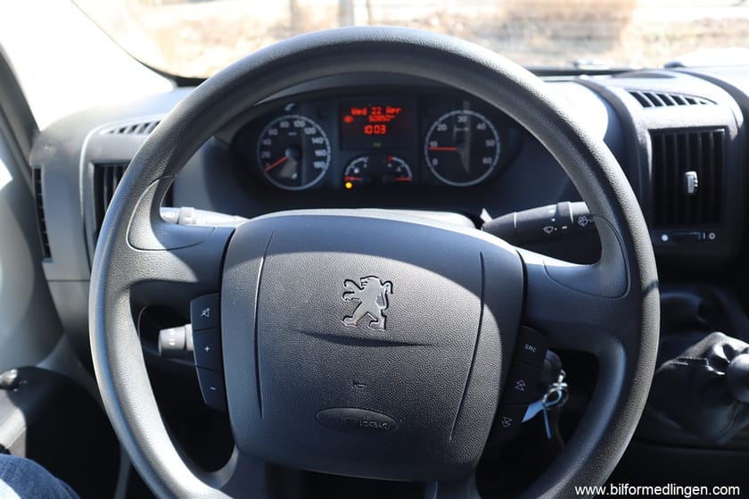 Bild 5 av Peugeot Boxer Chassi Cab 2.2 HDi Equi-Trek Hästbil Hästtransport Svensksåld