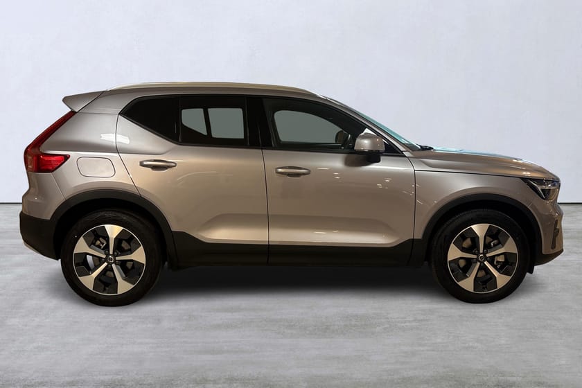 Bild 3 av Volvo XC40 B3 FWD Bensin Core