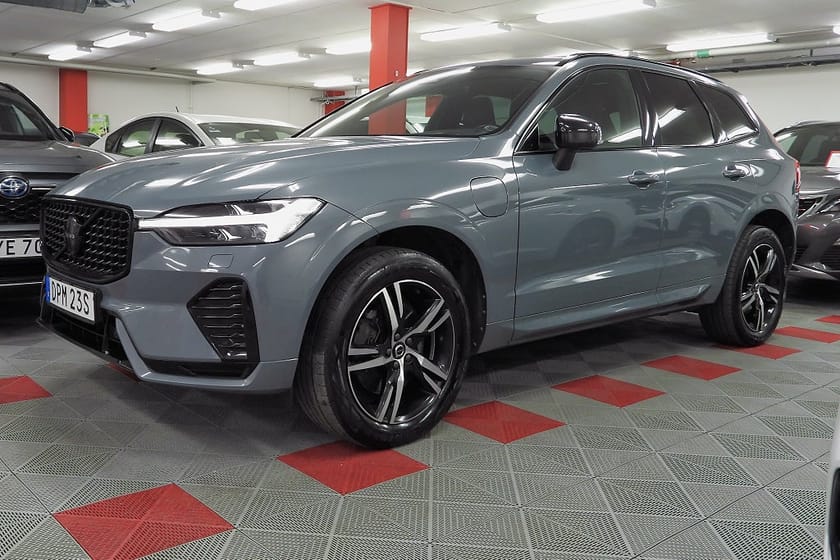 Bild 3 av Volvo XC60 Recharge T6 AWD Geartronic R-Design HUD Panorama