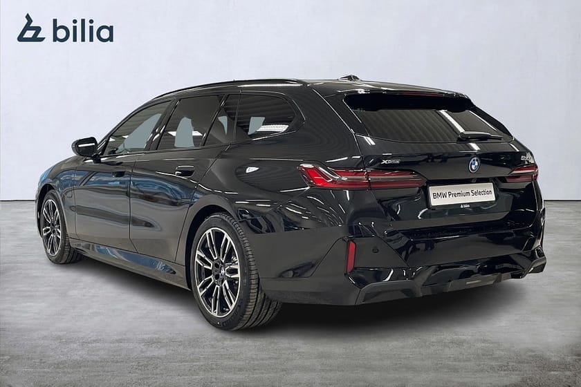 Bild 2 av BMW 530e xDrive Touring M-Sport | DEMOBIL | Drag | Head-Up | H&K