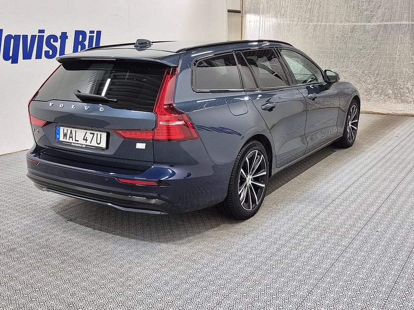 Bild 4 av Volvo V60 T6 Recharge Plus Dark plug in AWD 350HK 4x4 Läder