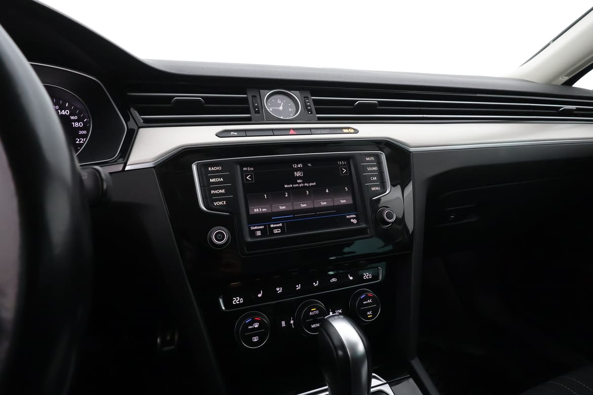 Volkswagen Passat 2017 - miniatyr 14