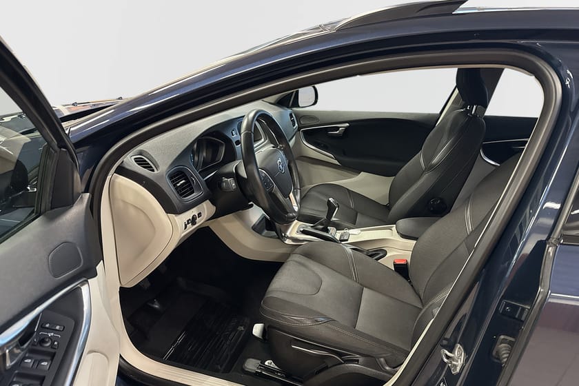 Bild 4 av Volvo V40 Cross Country D4 Momentum Business E