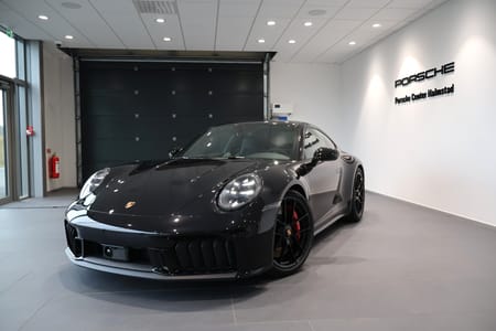 Porsche 911 Carrera 4 GTS