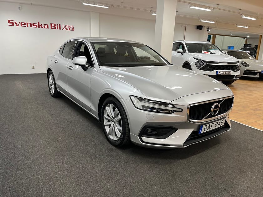 Bild 3 av Volvo S60 B4 Mildhybrid AUT Momentum Drag 2,99% ränta