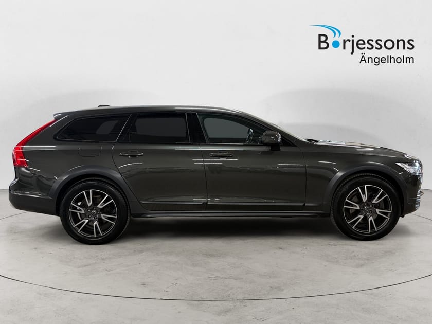Bild 2 av Volvo V90 Cross Country D4 190 HK AWD MOMENTUM AUT