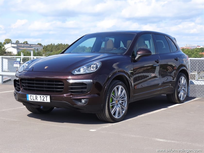 Bild 1 av Porsche Cayenne S E-Hybrid 416hk S/V-hjul Pano Bose Drag