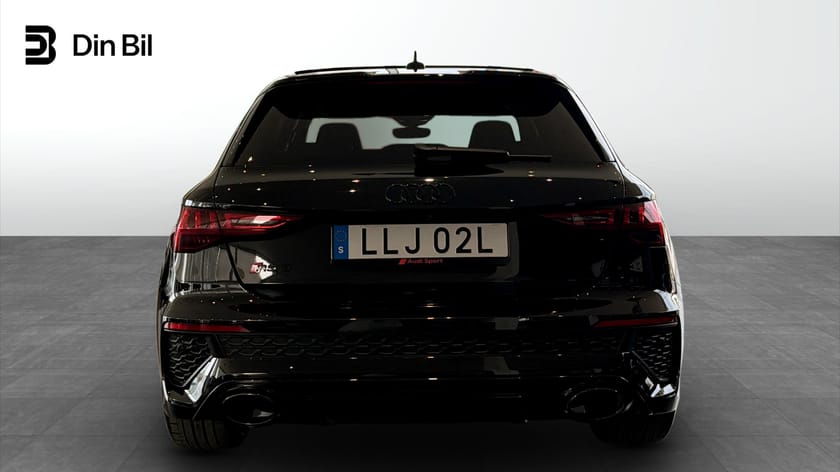 Bild 5 av Audi RS 3 Sportback 2.5 TFSI 400HK quattro / Panorama / RS-avgas / Son