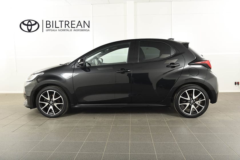 Bild 2 av Toyota Yaris Hybrid 1,5 Elhybrid Style Panorama JBL