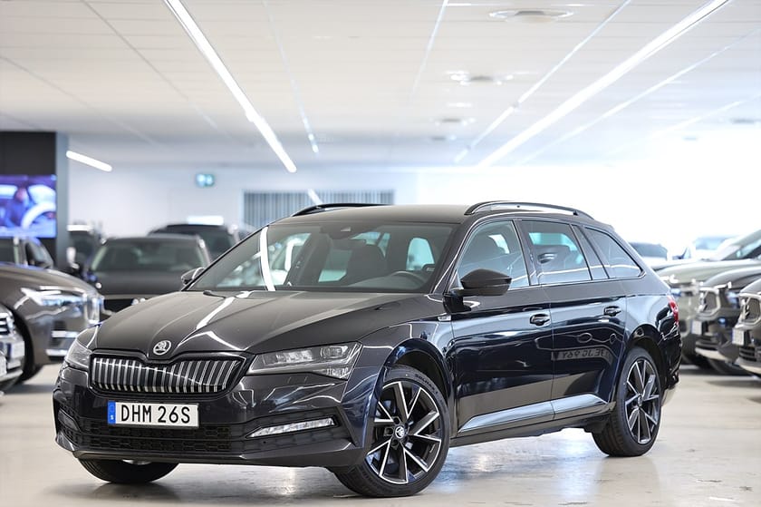 Bild 3 av Škoda Superb iV Kombi Skoda PHEV Sportline B-kamera Canton Drag