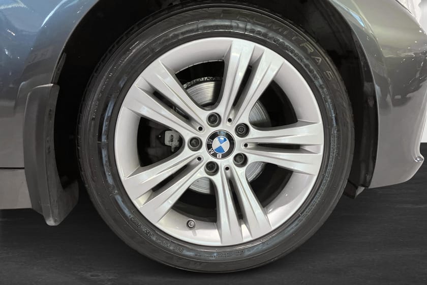 Bild 5 av BMW 318d Sedan Aut SportLine Drag