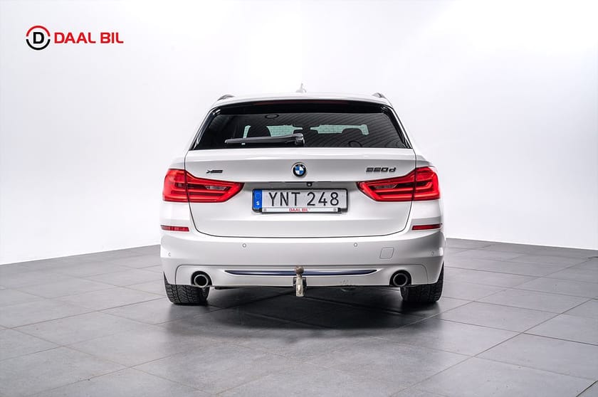 Bild 5 av BMW 520d xDrive Touring 190HK SPORT LINE DRAG 3D-VIEW VÄRM NAVI