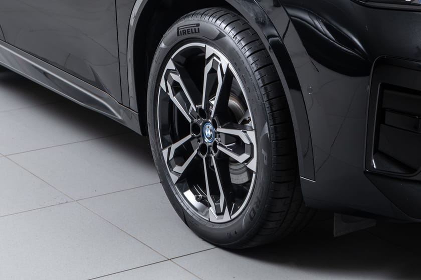 Bilde 3 av BMW iX2 xDrive30 FullyCharge-Skinn-Krok-Harman/Kardon