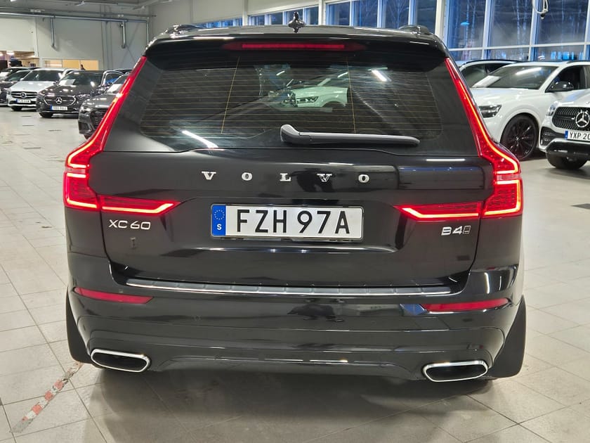 Bild 5 av Volvo XC60 B4 AWD,R-Design, Black Edit, H/K, Elstol, Drag,Värmare