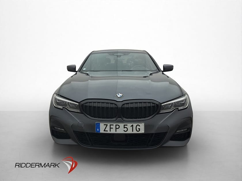 Bild 2 av BMW 330e Sedan M Sport Kamera H/K Laser HUD Cockpit CarPlay