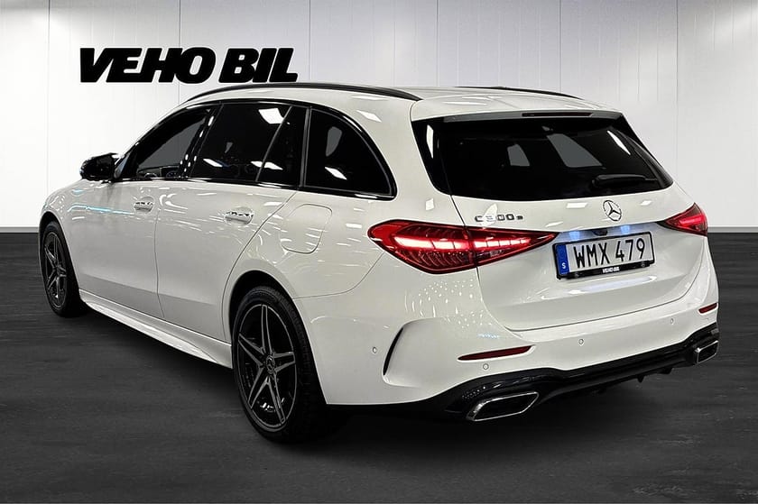 Bild 4 av Mercedes-Benz C 300 T e 300e AMG Line 360° Kamera Drag Burmester Elstolar
