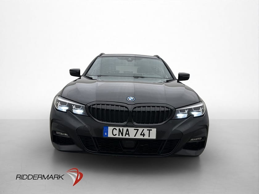 Bild 2 av BMW 330e xDrive Touring M Sport Live Cockpit Shadow Kamera Ambient