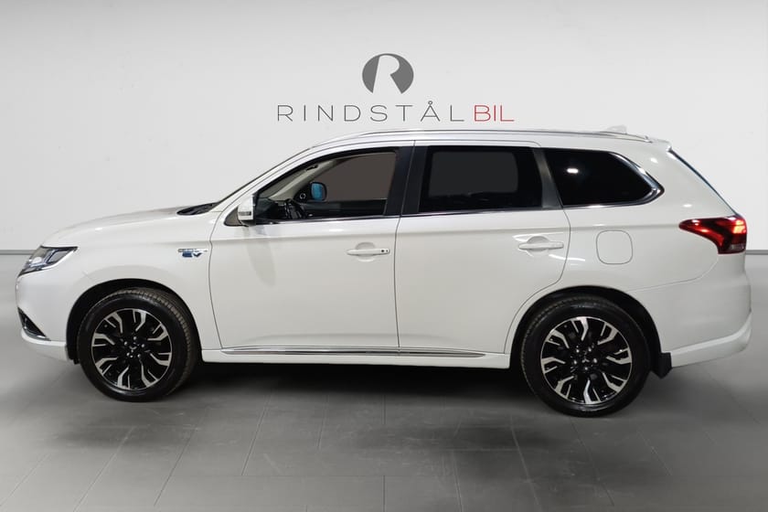 Bild 4 av Mitsubishi Outlander PHEV 203 HK AUT AWD BUSINESS 360° DRAG SKINN PDC 18"