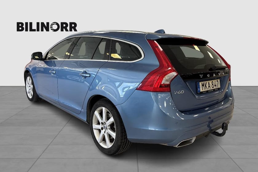 Bild 2 av Volvo V60 D4 AWD SUMMUM BUSINESS EDITION - DRAG, MOK, VHJUL