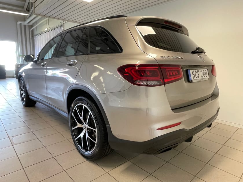 Bild 4 av Mercedes-Benz GLC 220 d 4MATIC AMG Plus Sport Drag Nav 360 kamera Panorama