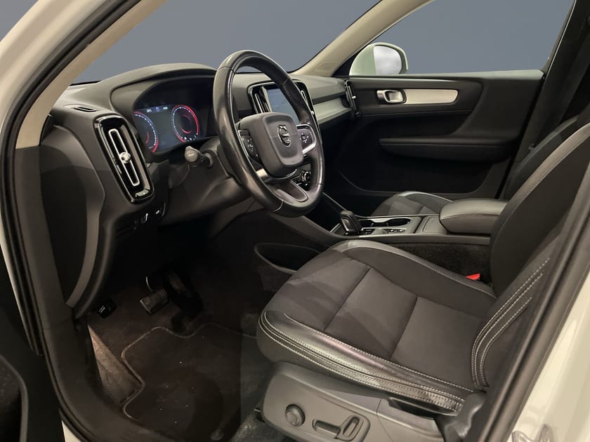 Bild 5 av Volvo XC40 D3 AWD Momentum Advanced Edition//Kamera//