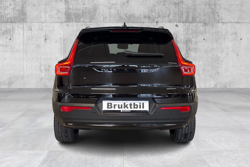 Bilde 4 av Volvo EX40 Twin Motor Ultra Black Edition/Hengerfeste/20"/Pano/Alt Utstyr!