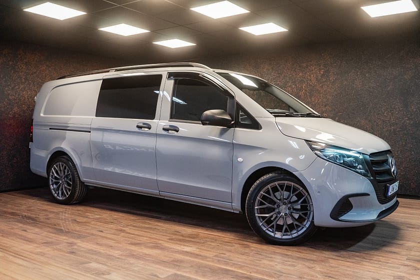 Bild 2 av Mercedes-Benz Vito Tourer 116 CDI 3.1t Pro | MOMS | SE SPEC | 360 | 5226 kr/mån