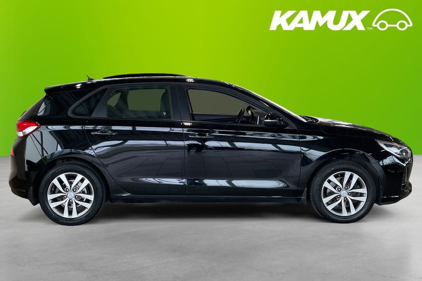Bild 2 av Hyundai i30 1.0 T-GDI Comfort Launch Edition 120 HK B-Kamera Rattvärm