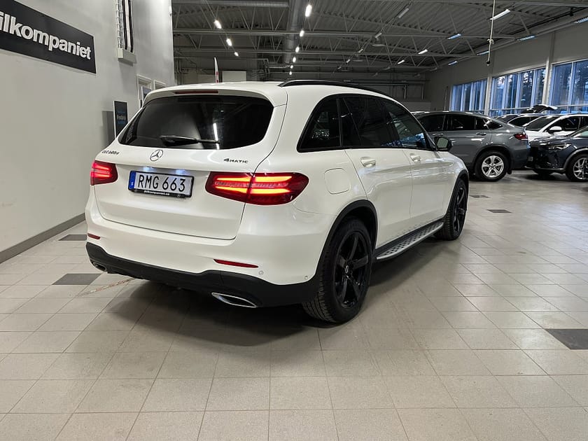 Bild 3 av Mercedes-Benz GLC 220 d 4MATIC 9G AMG Panorama Burmester Airmatic