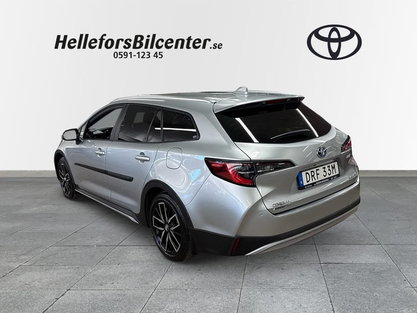 Bild 2 av Toyota Corolla TREK Hybrid 1,8 Motorv Vhjul Exljus Car Play