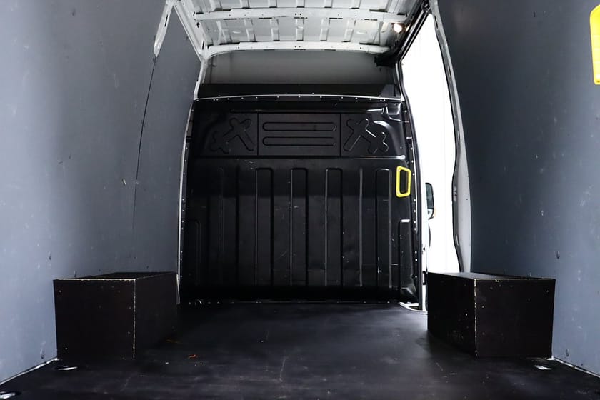 Bild 5 av Iveco Daily 35-140 Van 2.3 JTD Hi-Matic 136HK L3H2 Automat|3.5ton-drag