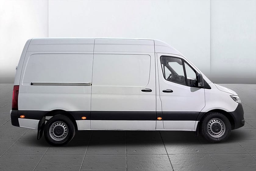 Bild 5 av Mercedes-Benz Sprinter 317 CDI RWD Panel Van Skåp Aut 3-sits Kamera CarPlay FullservMB