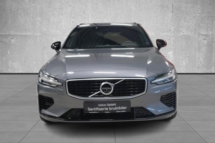 Bilde 2 av Volvo V60 T8 R-Design/ Head-UP / Bowers / 360*kamera/ 4x4
