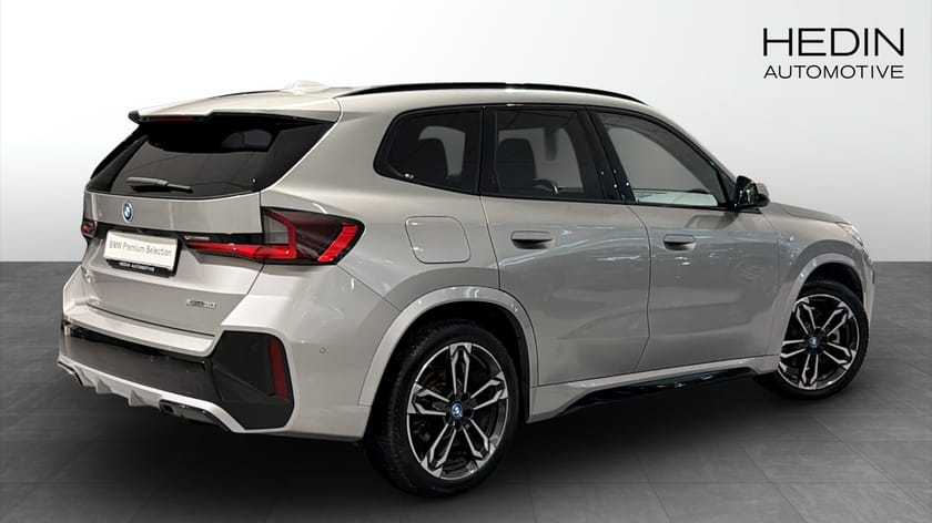 Bild 2 av BMW iX1 xDrive30 M-Sport Innovation H/K HUD 19"