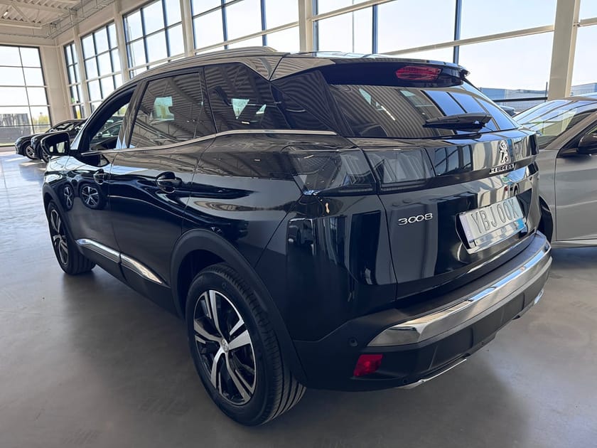 Bild 3 av Peugeot 3008 1.2 PureTech 130 hk GT | 360° | Adp farthållare | Navi