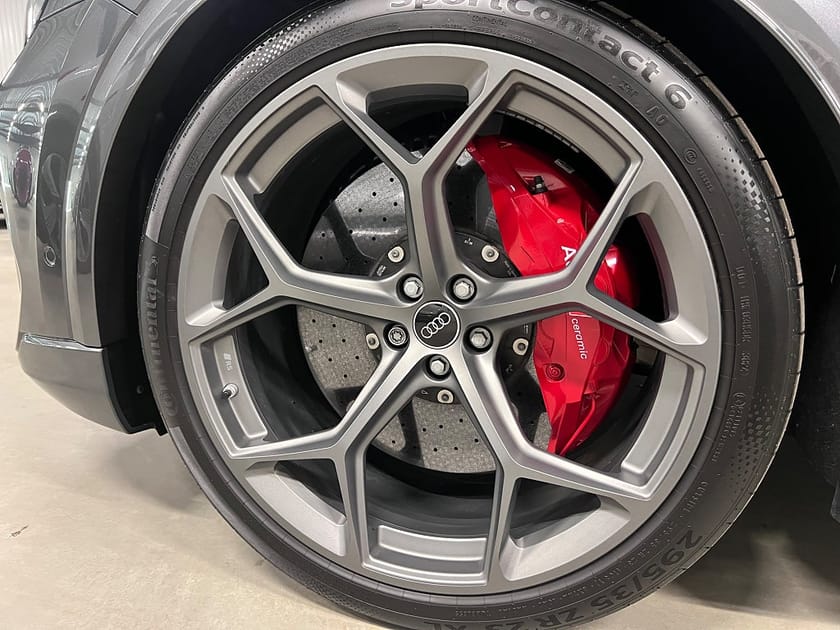 Bild 5 av Audi RS Q8 Performance RSQ8 Keramiska Alpin-Paket Pano Softclose