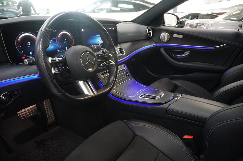 Bild 2 av Mercedes-Benz E 220 T d 9g-Tronic Amg-Line Panorama Drag Burmester