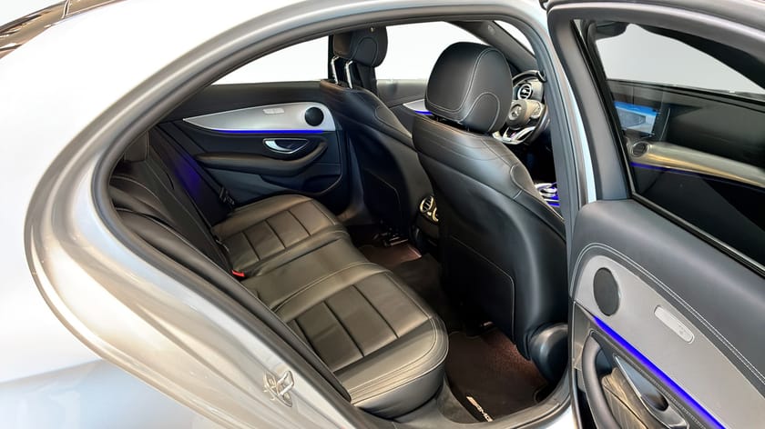 Bild 5 av Mercedes-Benz E 400 4MATIC 4M | AMG | HUD | Pano | Minnesstol | 333hk