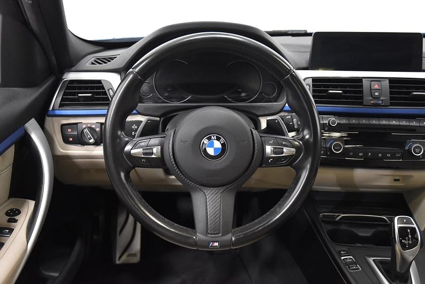 Bild 2 av BMW 330i xDrive Touring M Sport Skinn B-Kam SoV-Hjul