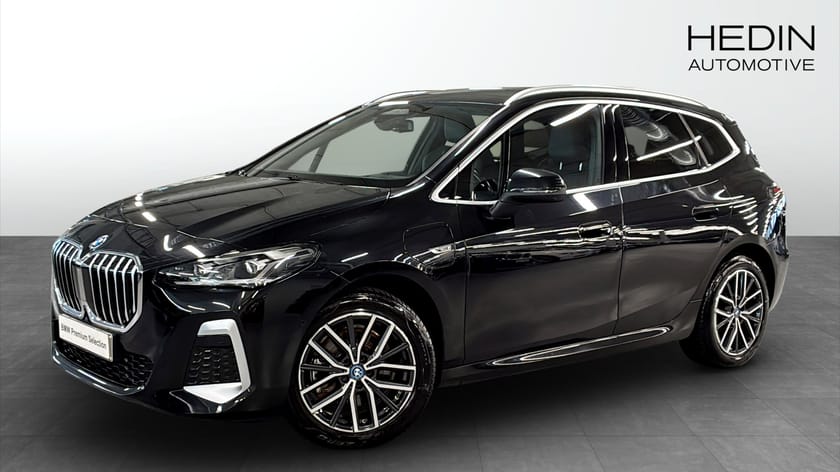 Bild 1 av BMW 230e xDrive Active Tourer Luxury Head Up H/K 360° El-Stol Värmare