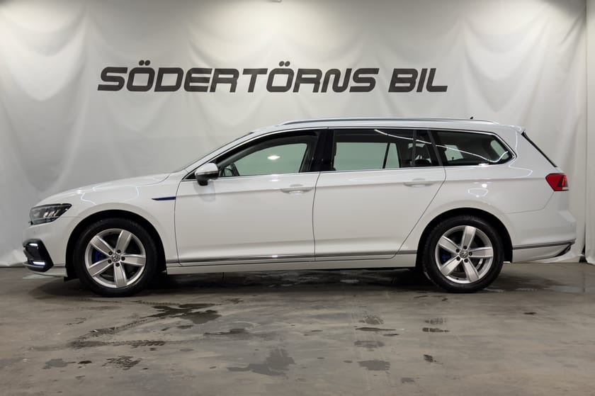 Bild 3 av Volkswagen Passat Sportscombi GTE 1.4 TSI DRAG VÄRMARE KAMERA MOMSBIL