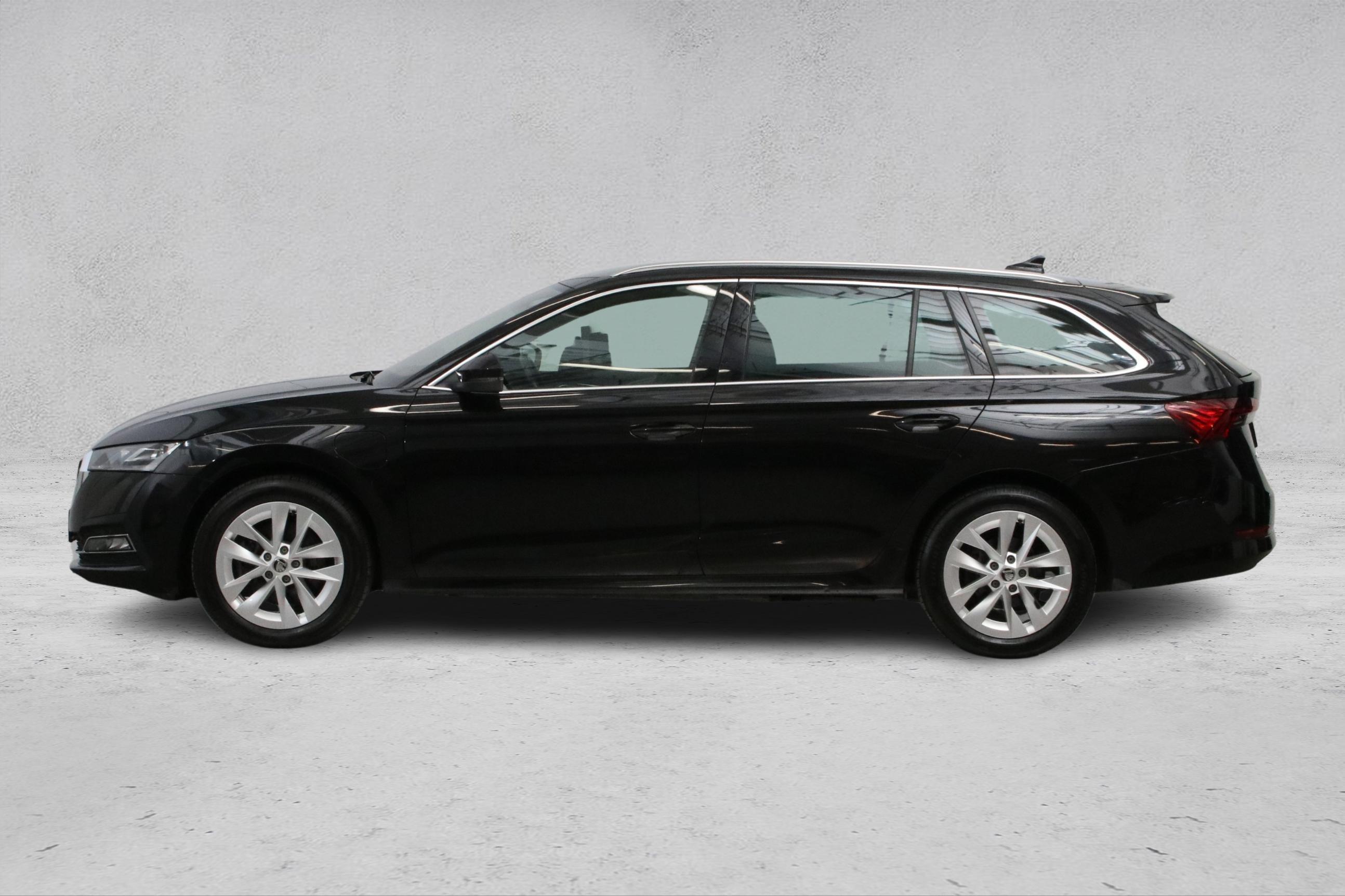 Thumnail bilde 1 av Škoda Octavia Combi iV