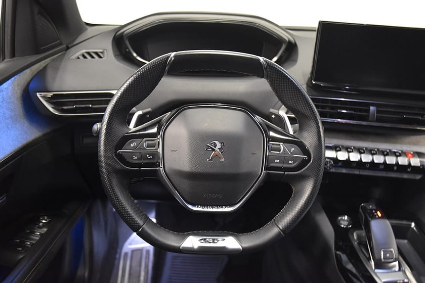 Bild 2 av Peugeot 3008 1.2 GT Backkamera Navigation Carplay Moms 131hk